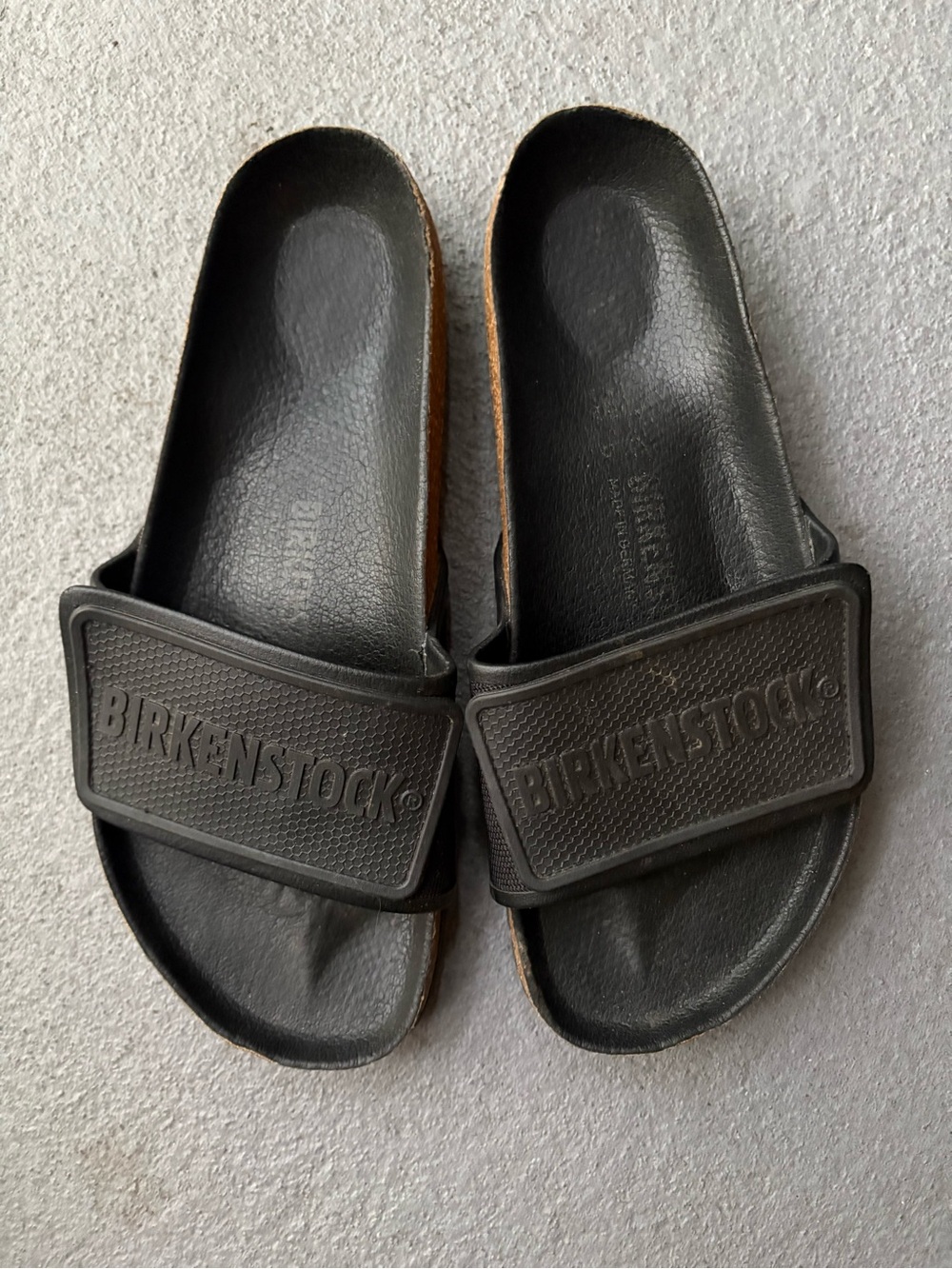 Birkenstock Tema microfiber velcro slides- black• size 40 / 9-9.5🔥